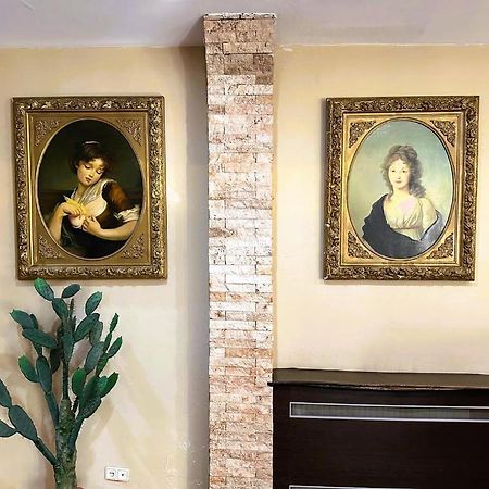 G Bakuri Hotel Batumi Bagian luar foto